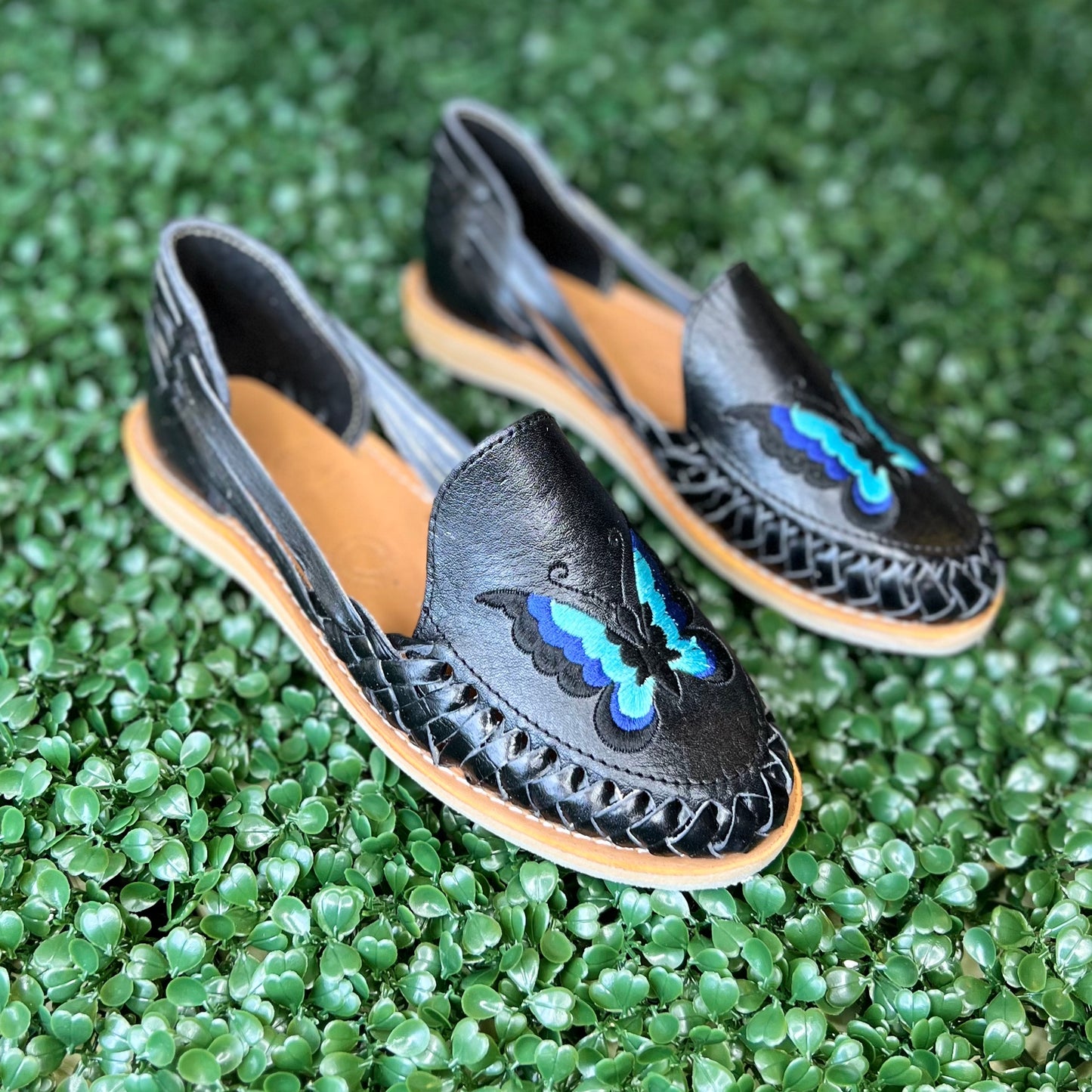 BELLA HUARACHE