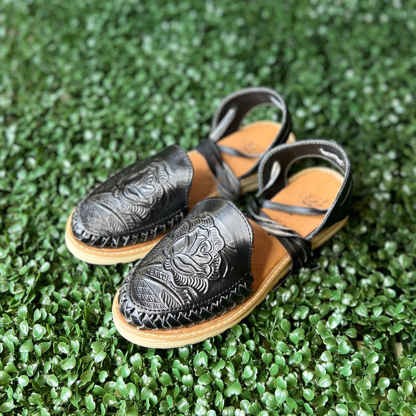 MIA HUARACHE