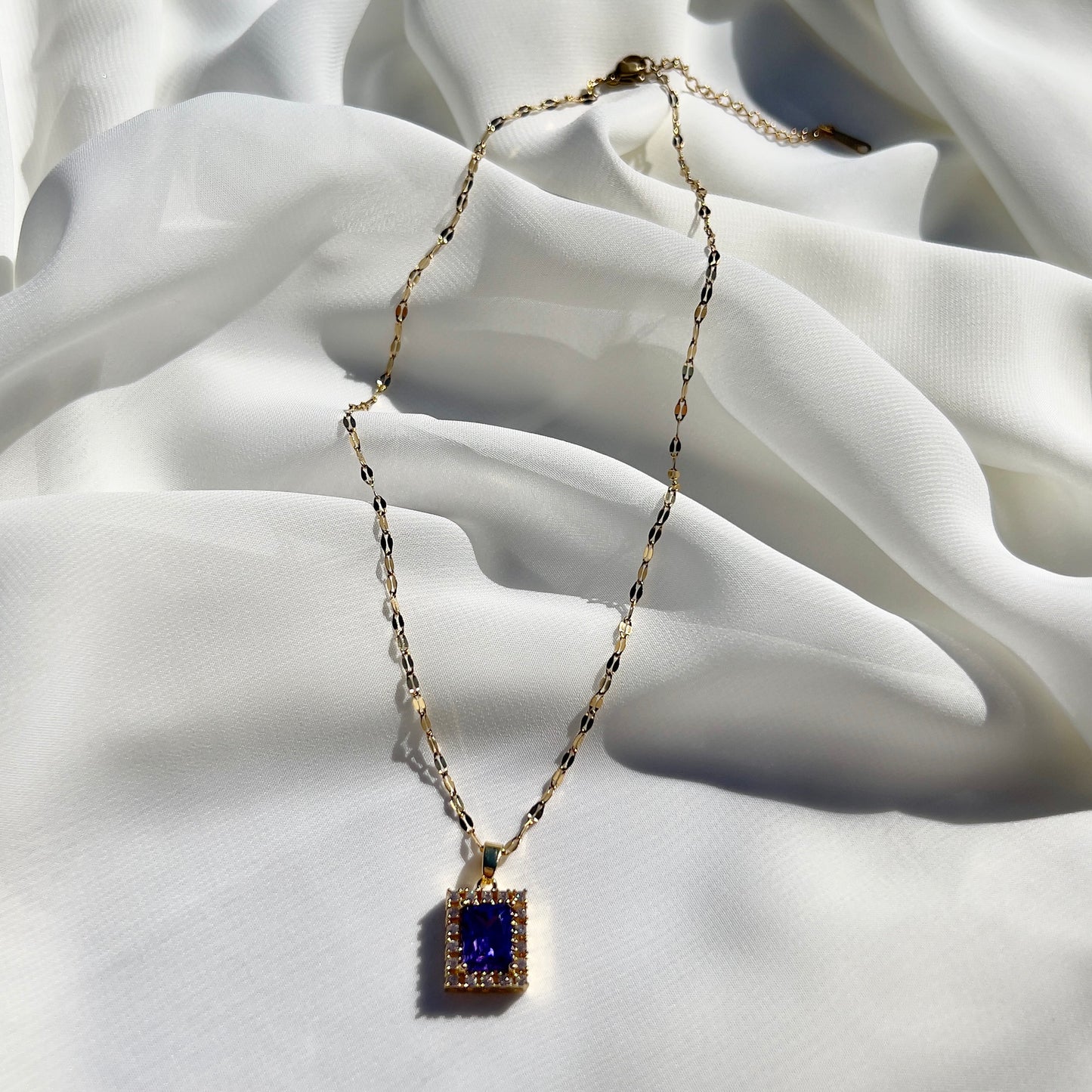 Elegant Violet Cubic Zirconia Necklace