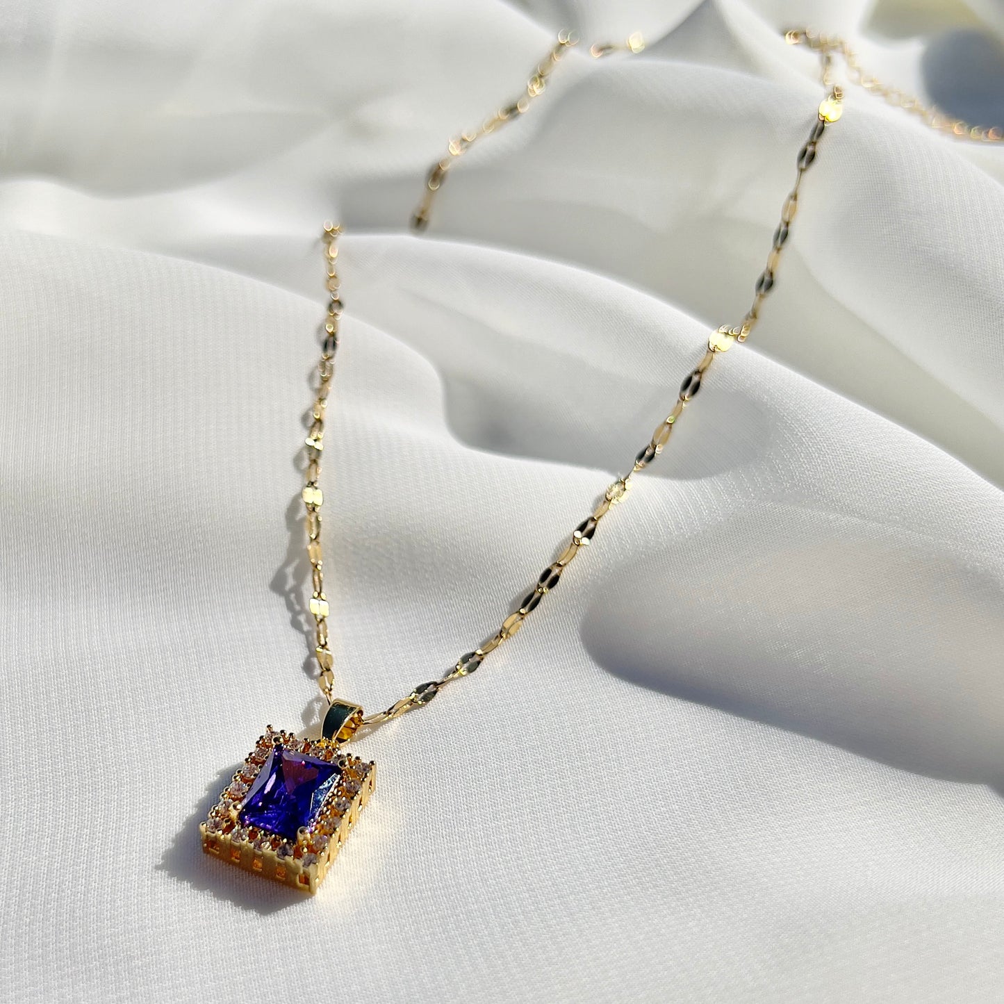 Elegant Violet Cubic Zirconia Necklace