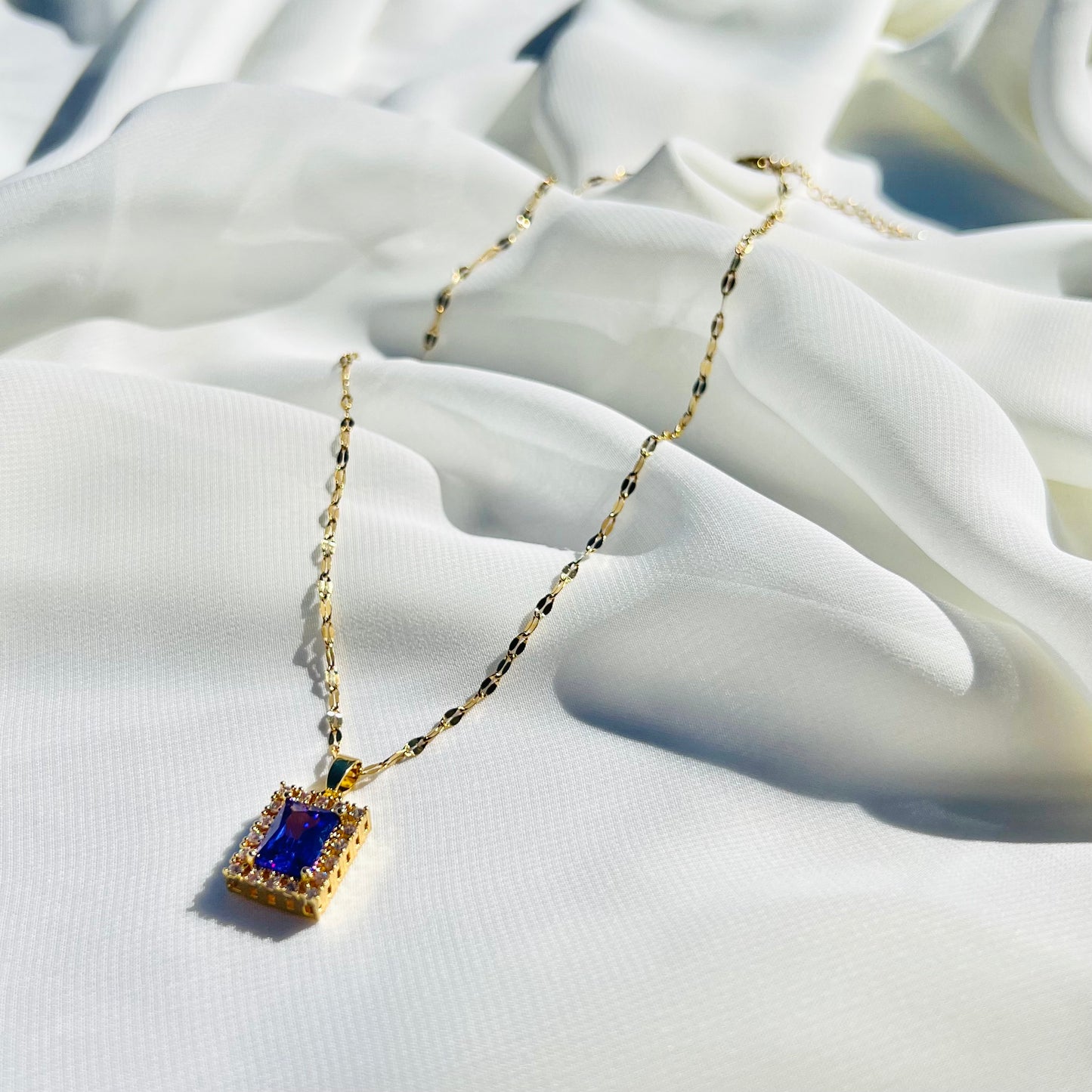 Elegant Violet Cubic Zirconia Necklace