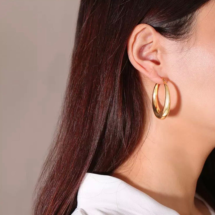 Crescent Chingona Hoop Earrings